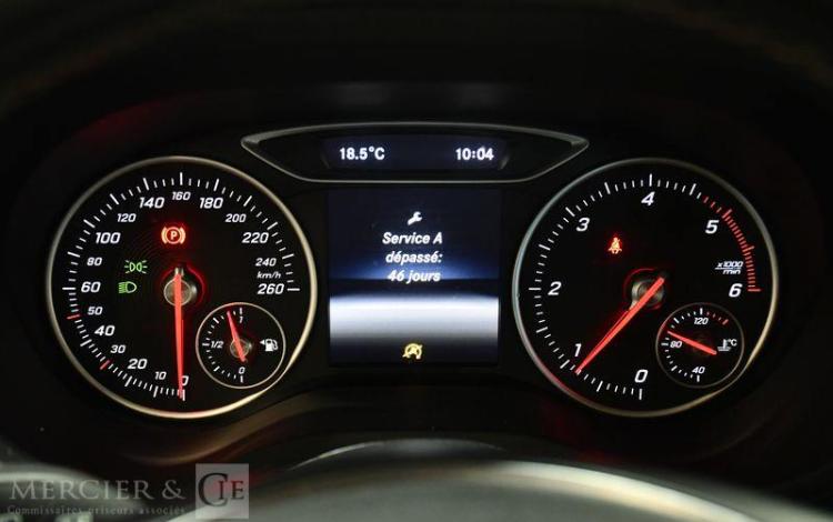 MERCEDES CLASSE B BLANC EH-427-BH