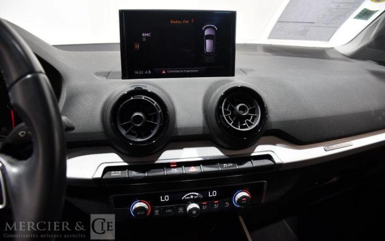 AUDI Q2 2,0 40 TDI 190 DESIGN LUXE QUATTRO S-TRONIC ROUGE EJ-895-XD