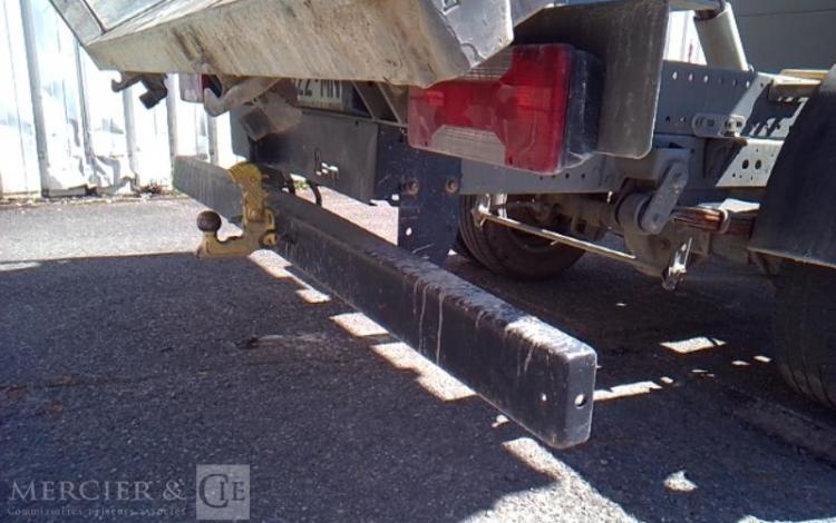 IVECO 35-120  BENNE SIMPLE CABINE COFFRE ROUGE EL-522-MN