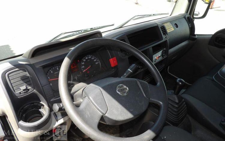 NISSAN CABSTAR NACELLE COMET ESF 17 16 M  EL-718-AP