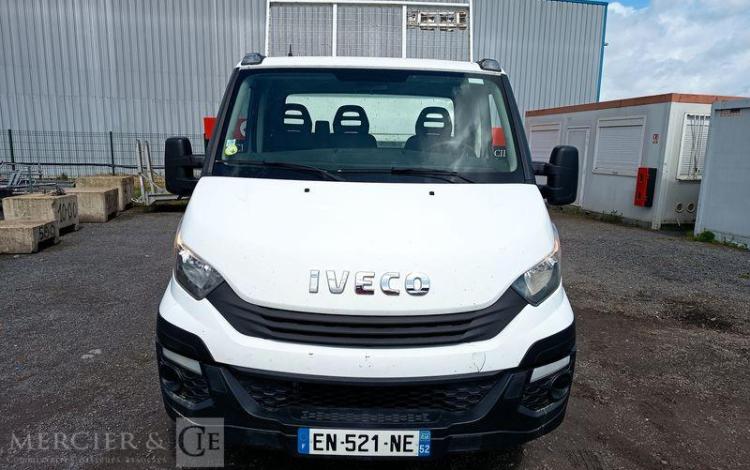 IVECO IS35 BENNE SIMPLE CABINE COFFRE IVECO 35C16  EN-521-NE