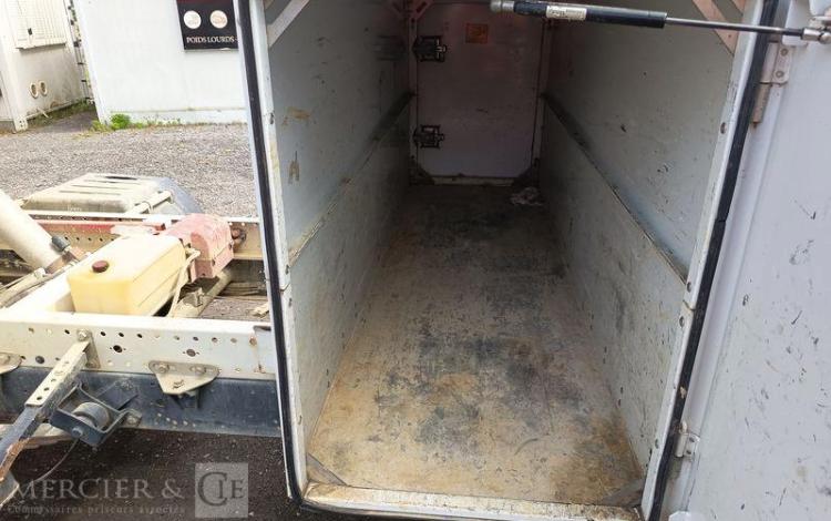 IVECO IS35 BENNE SIMPLE CABINE COFFRE IVECO 35C16  EN-521-NE