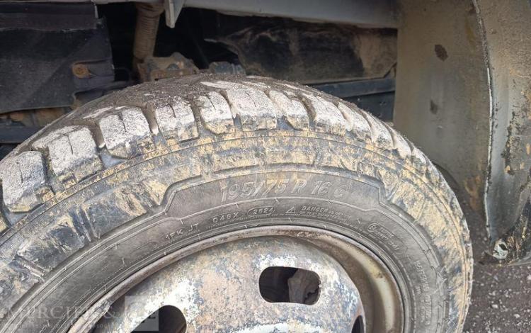 IVECO IS35 BENNE SIMPLE CABINE COFFRE IVECO 35C16  EN-521-NE