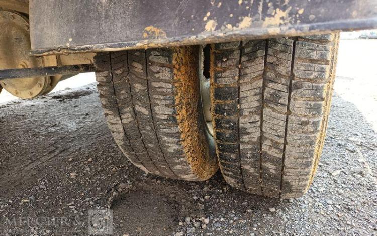 IVECO IS35 BENNE SIMPLE CABINE COFFRE IVECO 35C16  EN-521-NE