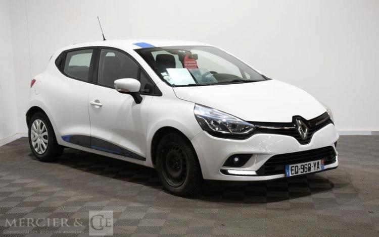 RENAULT CLIO STE 90CH AIR NAV BLANC EQ-968-YA