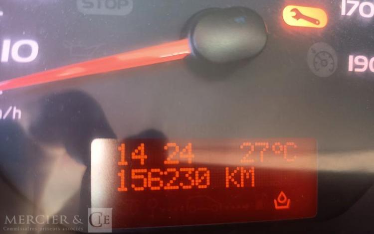 RENAULT MASTER 2,3 DCI 130 CV BENNE AVEC COFFRE ACIER ROUGE ES-084-DW