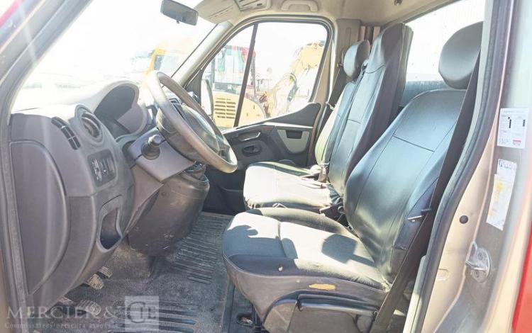 RENAULT MASTER 2,3 DCI 130 CV BENNE AVEC COFFRE ACIER ROUGE ES-084-DW