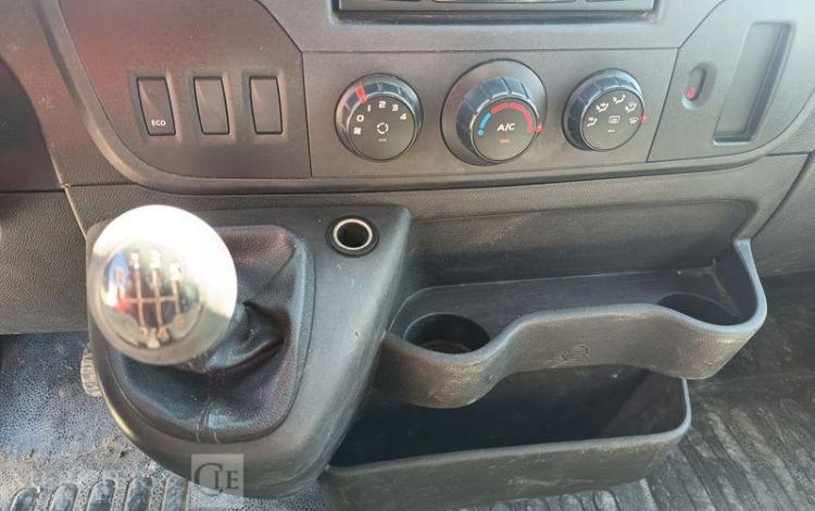 RENAULT MASTER 2,3 DCI 130 CV BENNE AVEC COFFRE ACIER ROUGE ES-084-DW