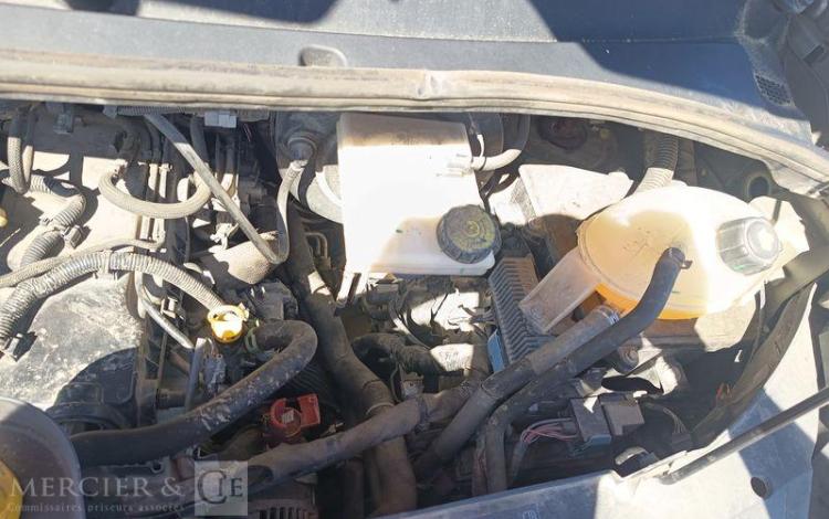 RENAULT MASTER 2,3 DCI 130 CV BENNE AVEC COFFRE ACIER ROUGE ES-084-DW