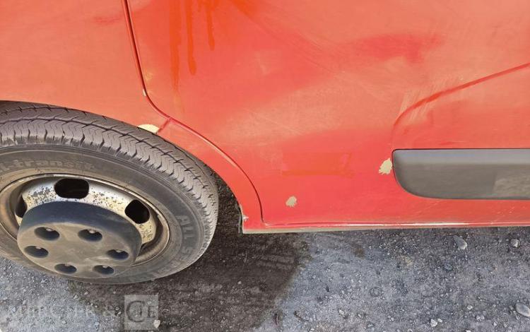 RENAULT MASTER 2,3 DCI 130 CV BENNE AVEC COFFRE ACIER ROUGE ES-084-DW