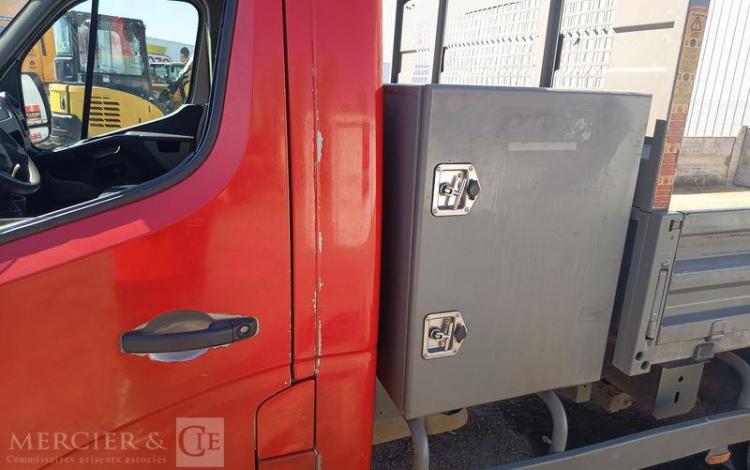 RENAULT MASTER 2,3 DCI 130 CV BENNE AVEC COFFRE ACIER ROUGE ES-084-DW
