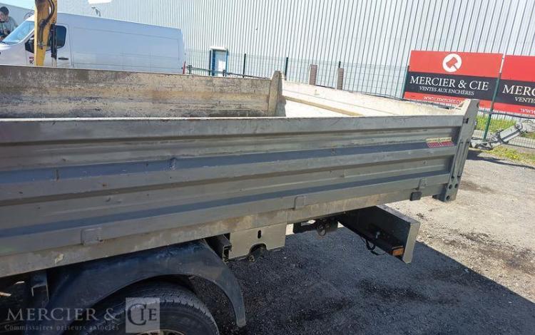 RENAULT MASTER 2,3 DCI 130 CV BENNE AVEC COFFRE ACIER ROUGE ES-084-DW