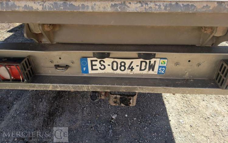 RENAULT MASTER 2,3 DCI 130 CV BENNE AVEC COFFRE ACIER ROUGE ES-084-DW