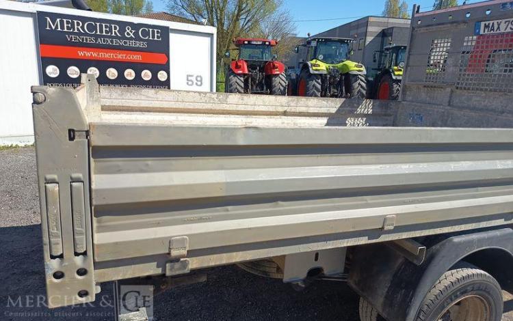 RENAULT MASTER 2,3 DCI 130 CV BENNE AVEC COFFRE ACIER ROUGE ES-084-DW