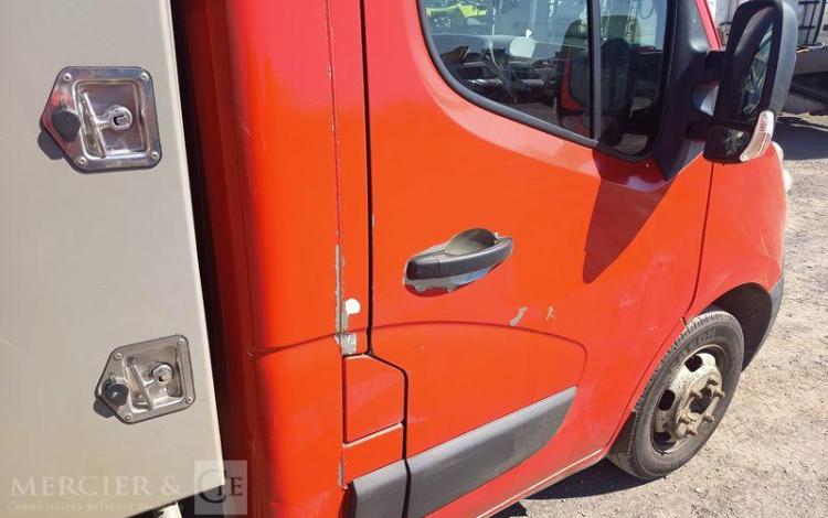 RENAULT MASTER 2,3 DCI 130 CV BENNE AVEC COFFRE ACIER ROUGE ES-084-DW