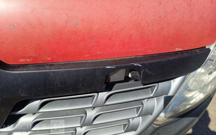 RENAULT MASTER 2,3 DCI 130 CV BENNE AVEC COFFRE ACIER ROUGE ES-084-DW