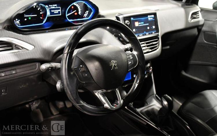PEUGEOT 2008 1.2 PURETECH 110ch ALLURE GRIS EZ-283-HT