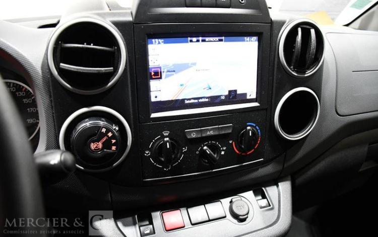 CITROEN BERLINGO TAILLE M CLUB BLUEHDI 100CH ETG6
 BLANC EZ-352-HH