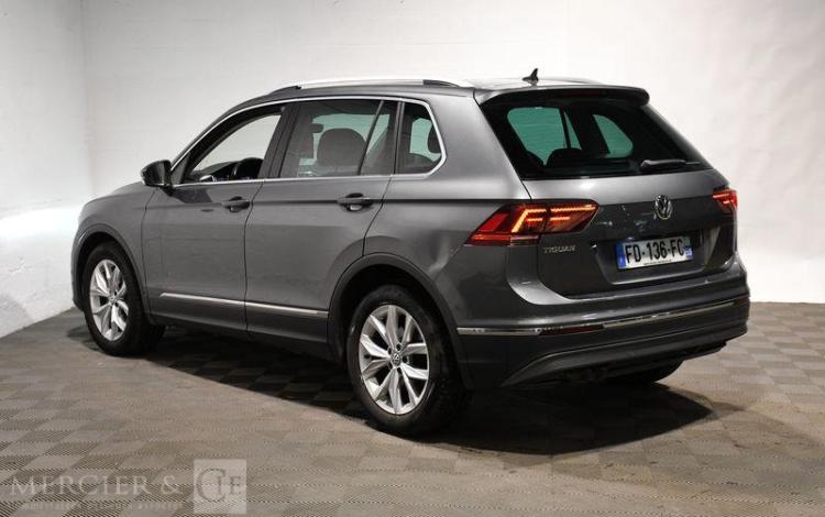 VOLKSWAGEN TIGUAN 2.0 TDI 150ch BLUEMOTION CARAT GRIS FD-136-FC