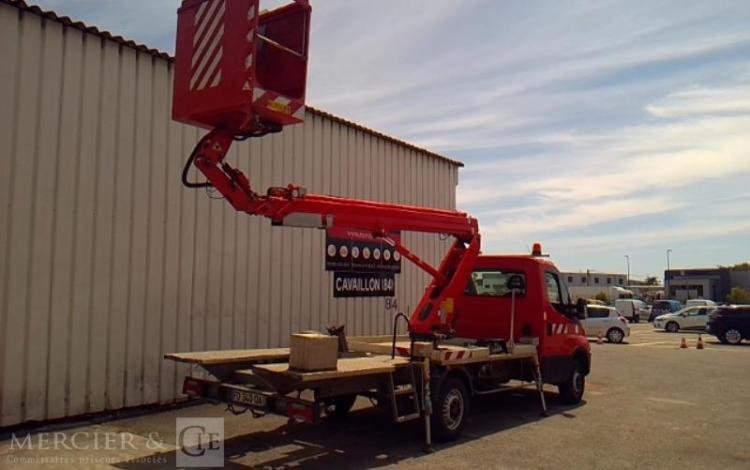 IVECO 35-120  NACELLE  SUR VL GSR 169TR 16M  2736H AN2019 ROUGE FD-340-QA