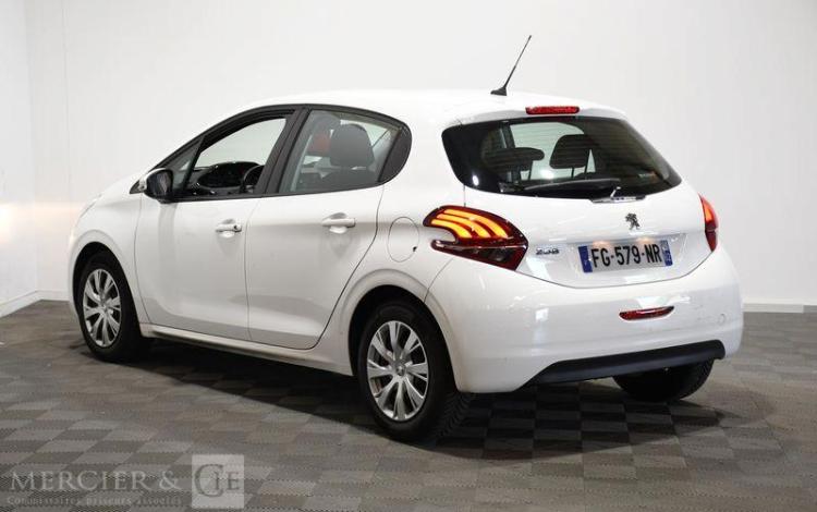 PEUGEOT 208 ACTIVE PURETECH 82CH S&S BVM5
 BLANC FG-579-NR