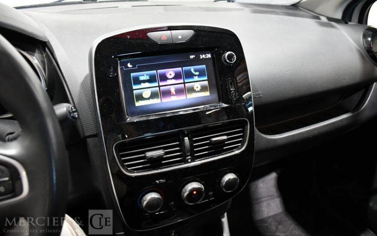 RENAULT CLIO IV SOCIETE 1.5 DCI 75ch BUSINESS BLANC FJ-024-AC