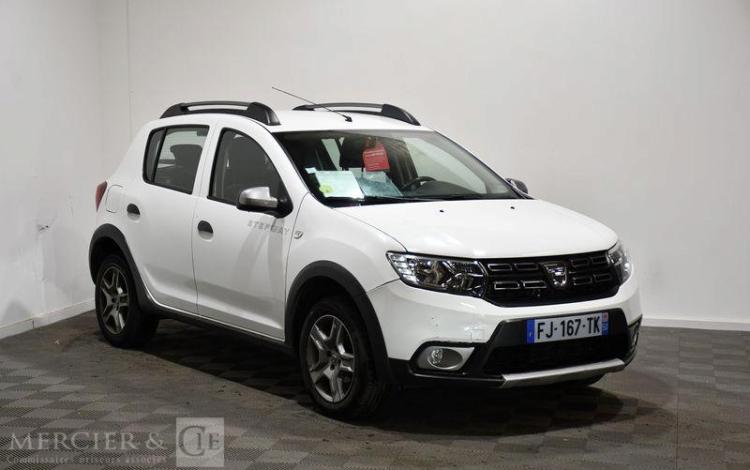 DACIA SANDERO STEPWAY 1.5 BLUEDCI 95ch BLANC FJ-167-TK