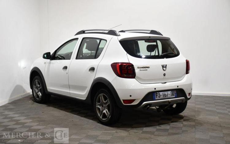 DACIA SANDERO STEPWAY 1.5 BLUEDCI 95ch BLANC FJ-167-TK