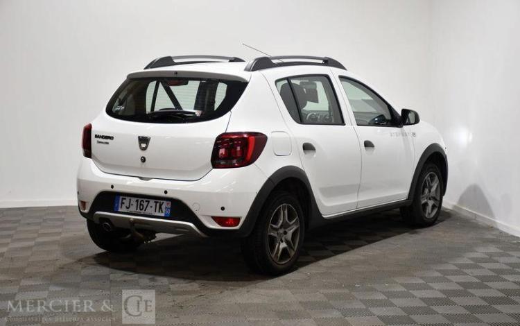 DACIA SANDERO STEPWAY 1.5 BLUEDCI 95ch BLANC FJ-167-TK