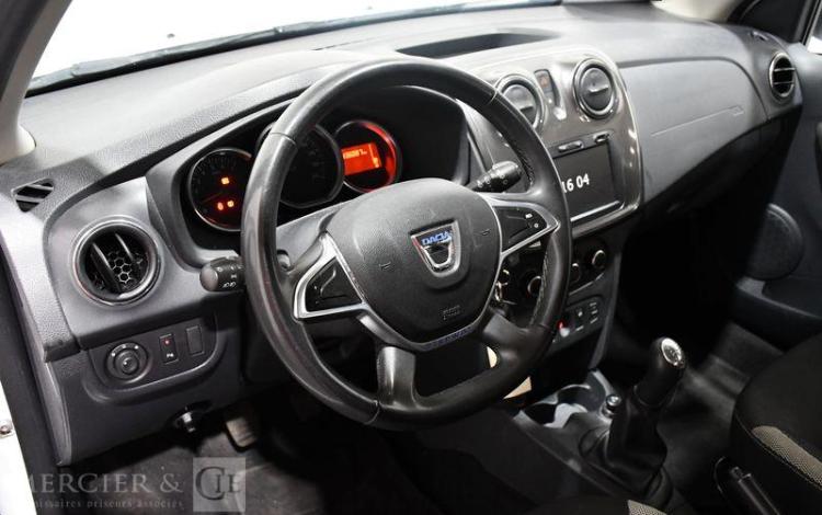 DACIA SANDERO STEPWAY 1.5 BLUEDCI 95ch BLANC FJ-167-TK