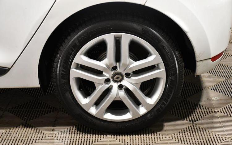 RENAULT CLIO IV SOCIETE 0.9 TCE 90ch BUSINESS BLANC FJ-301-JM