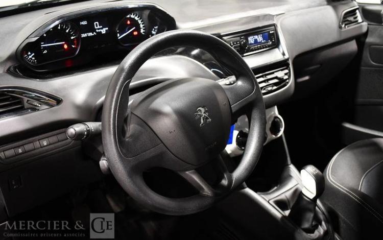 PEUGEOT 208 1,2 PURE TECH 68CH NOIR FJ-339-WC