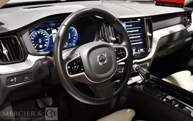 VOLVO XC60 2.0 D4 190ch INSCRIPTION LUXE GEARTRONIC VERT FK-667-QN