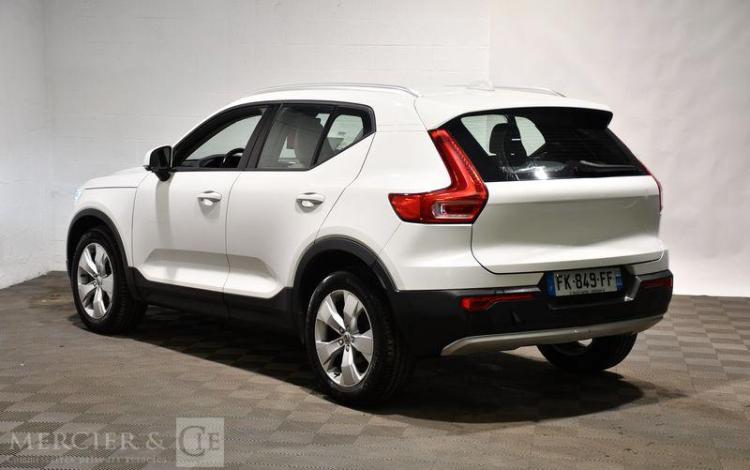 VOLVO XC40 D3 ADBLUE 150CH BUSINESS BLANC FK-849-FF