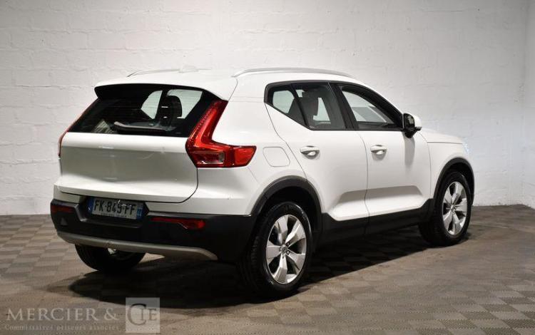 VOLVO XC40 D3 ADBLUE 150CH BUSINESS BLANC FK-849-FF