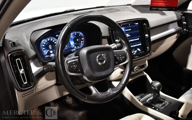 VOLVO XC40 D3 ADBLUE 150CH BUSINESS BLANC FK-849-FF