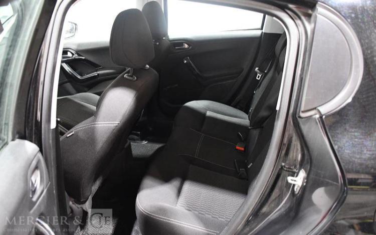 PEUGEOT 208 1,2 PURETECH 82 ACTIVE NOIR FM-288-DS