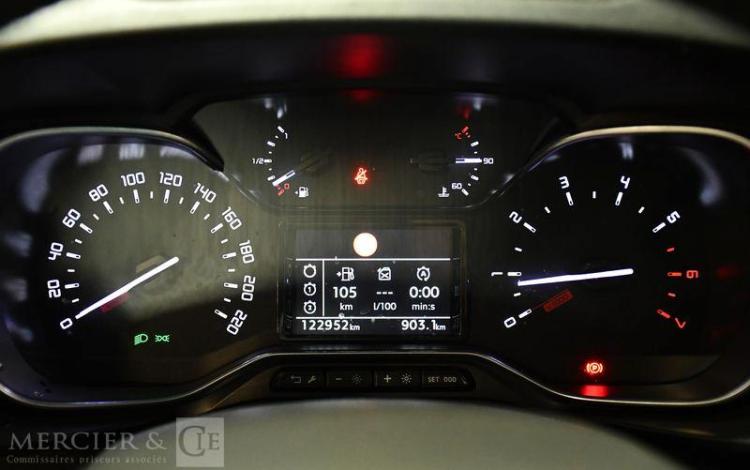 CITROEN BERLINGO COMBI 1,5 BLUE HDI 130 M L1 SHINE START-STOP GRIS FM-726-QJ