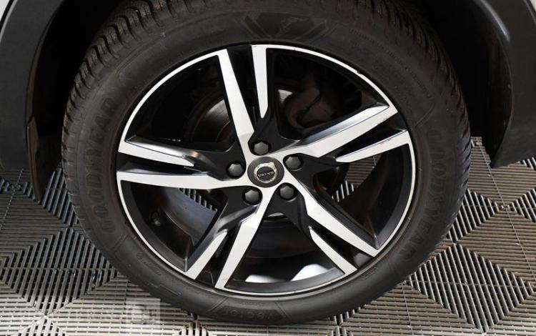 VOLVO XC40 1,5 T3 165 R-DESIGN 2WD GEARTRONIC BLANC FQ-769-EA