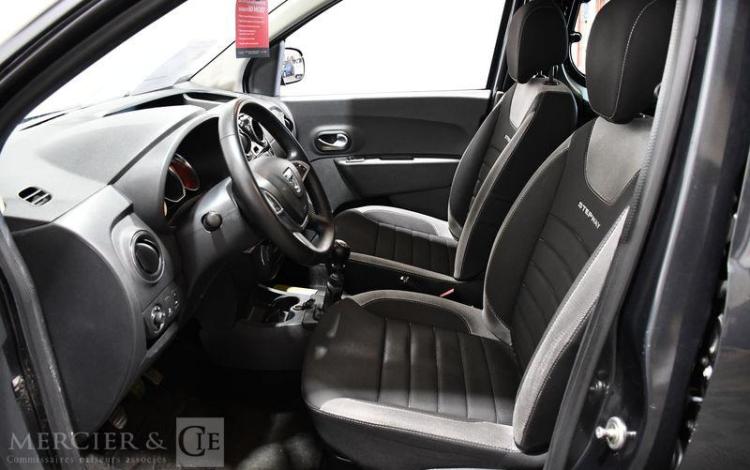 DACIA DOKKER STEPWAY BLUE DCI 95 BLEU FQ-833-NC