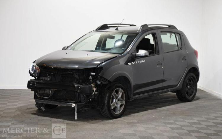 DACIA SANDERO STEPWAY 0.9 TCE 90ch NOIR FT-313-JY