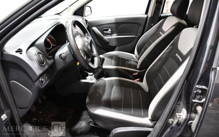 DACIA SANDERO STEPWAY 0.9 TCE 90ch NOIR FT-313-JY
