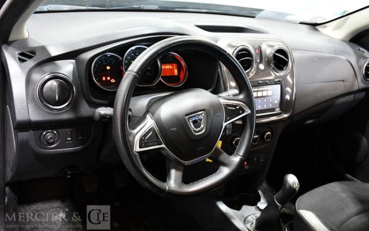 DACIA SANDERO STEPWAY 0.9 TCE 90ch NOIR FT-313-JY