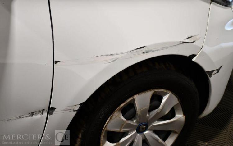 RENAULT ZOE 110ch 40KWH ACHAT-INTEGRAL LIFE BLANC FV-436-YC