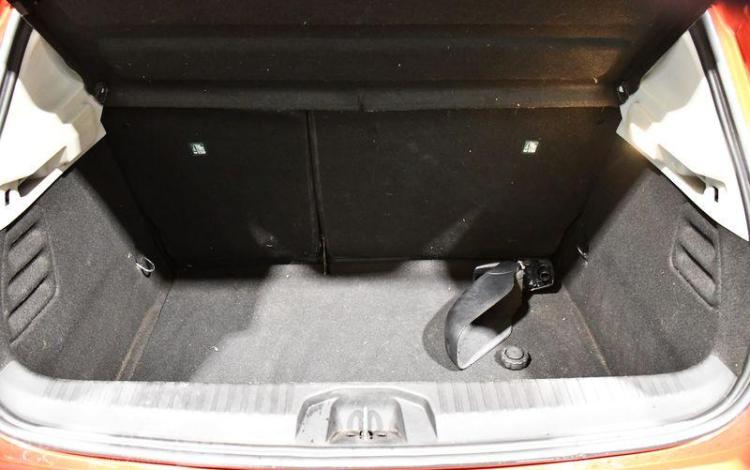 RENAULT CLIO V BLUEDCI 85CH ZEN 5P  FW-232-BV