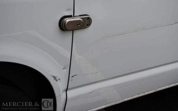 VOLKSWAGEN T6 BLANC FX-626-HJ