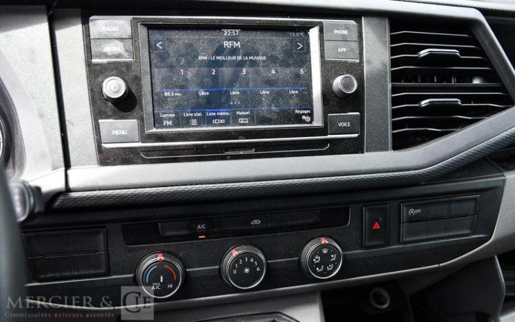 VOLKSWAGEN T6 BLANC FX-626-HJ