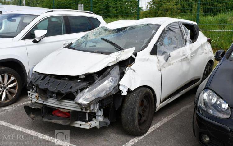 NISSAN MICRA 1,0 MADE IN FRANCE BLANC FY-253-XK