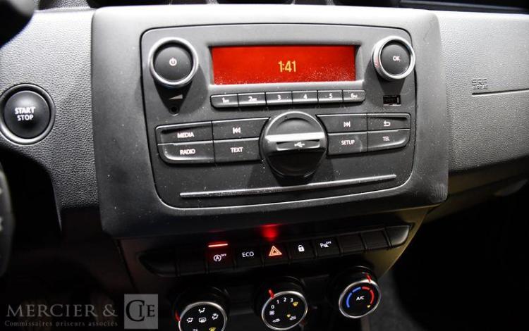 DACIA DUSTER 1.5 BLUEDCI 115ch EVASION BLANC FZ-136-GG