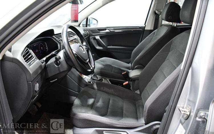 VOLKSWAGEN TIGUAN GRIS GB-013-ZG